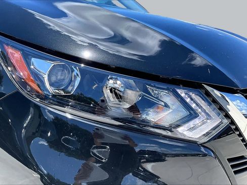 Used 2022 Nissan Rogue Sport S FWD image 25
