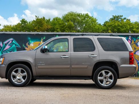 Used 2013 Chevrolet Tahoe LT w/ Texas Edition RWD image 6