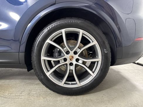 Certified 2026 Porsche Cayenne AWD/4WD image 14