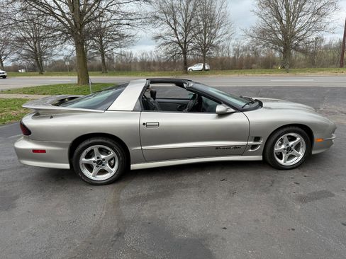 Used 1999 Pontiac Firebird Formula image 19