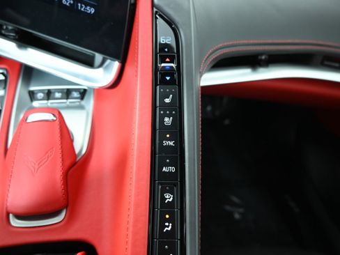 Used 2022 Chevrolet Corvette Stingray Premium Conv w/ Z51 Performance Package image 40