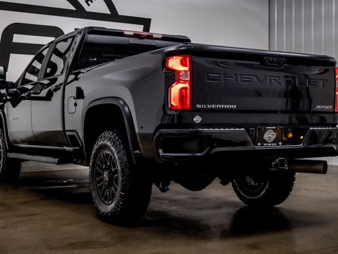 Used 2024 Chevrolet Silverado 2500 ZR2 w/ Technology Package AWD/4WD image 33