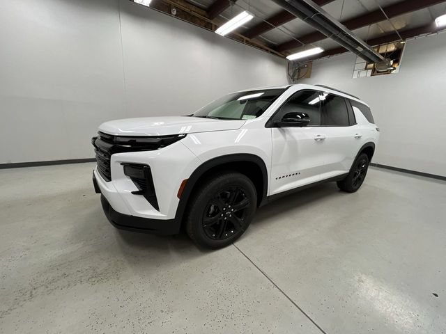 New 2027 Chevrolet Traverse LT w/ Midnight/Sport Edition AWD/4WD image 1