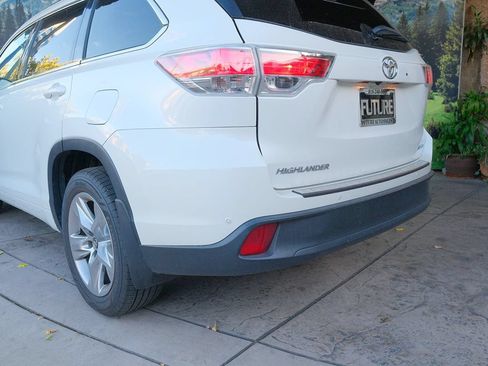 Used 2016 Toyota Highlander Limited FWD image 39