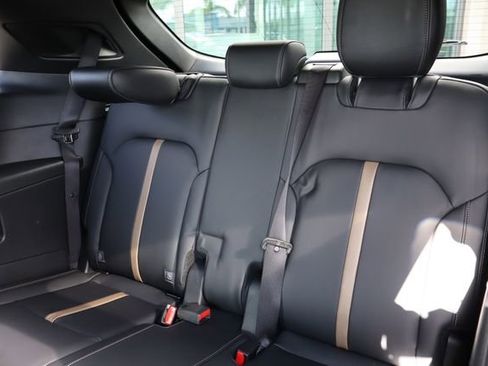 Used 2024 MAZDA CX-90 3.3 Turbo w/ Premium Plus Pkg image 17