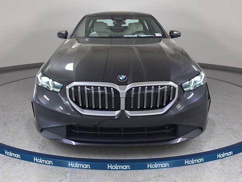 Used 2026 BMW 530i w/ Premium Package RWD image 3
