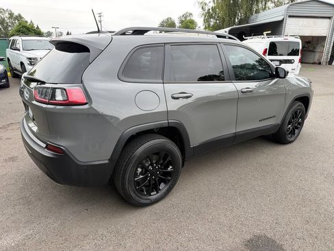 Used 2023 Jeep Cherokee Altitude Lux AWD/4WD image 6