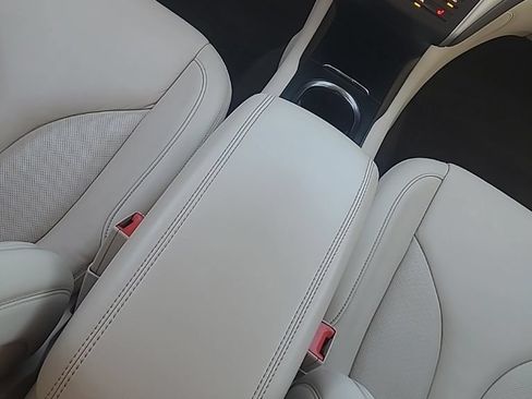 Used 2019 Lincoln MKC Select w/ Select Plus Package AWD/4WD image 16