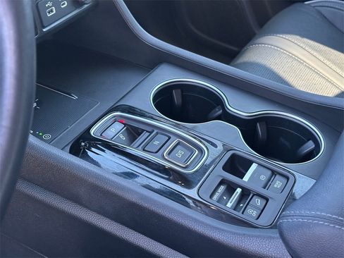 Used 2023 Honda Pilot Elite image 11