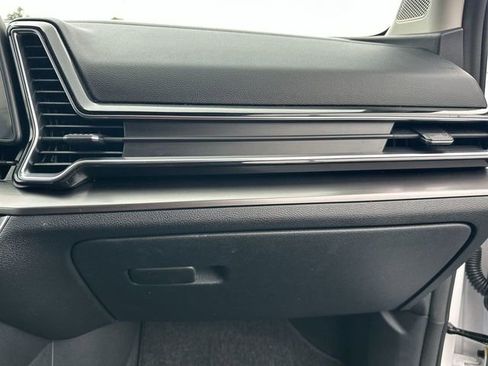 Used 2024 Kia Sportage EX image 28