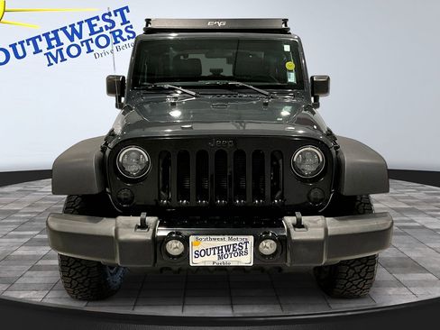 Used 2017 Jeep Wrangler Sport AWD/4WD image 2