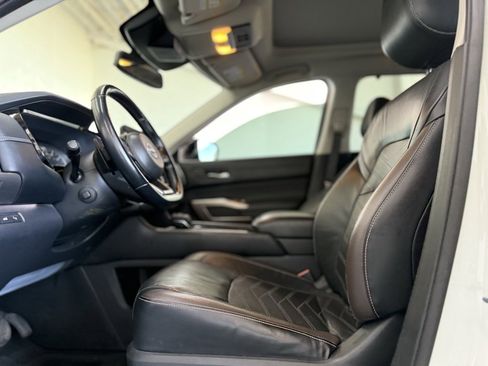 Used 2022 Nissan Pathfinder Platinum w/ Cargo Package image 35