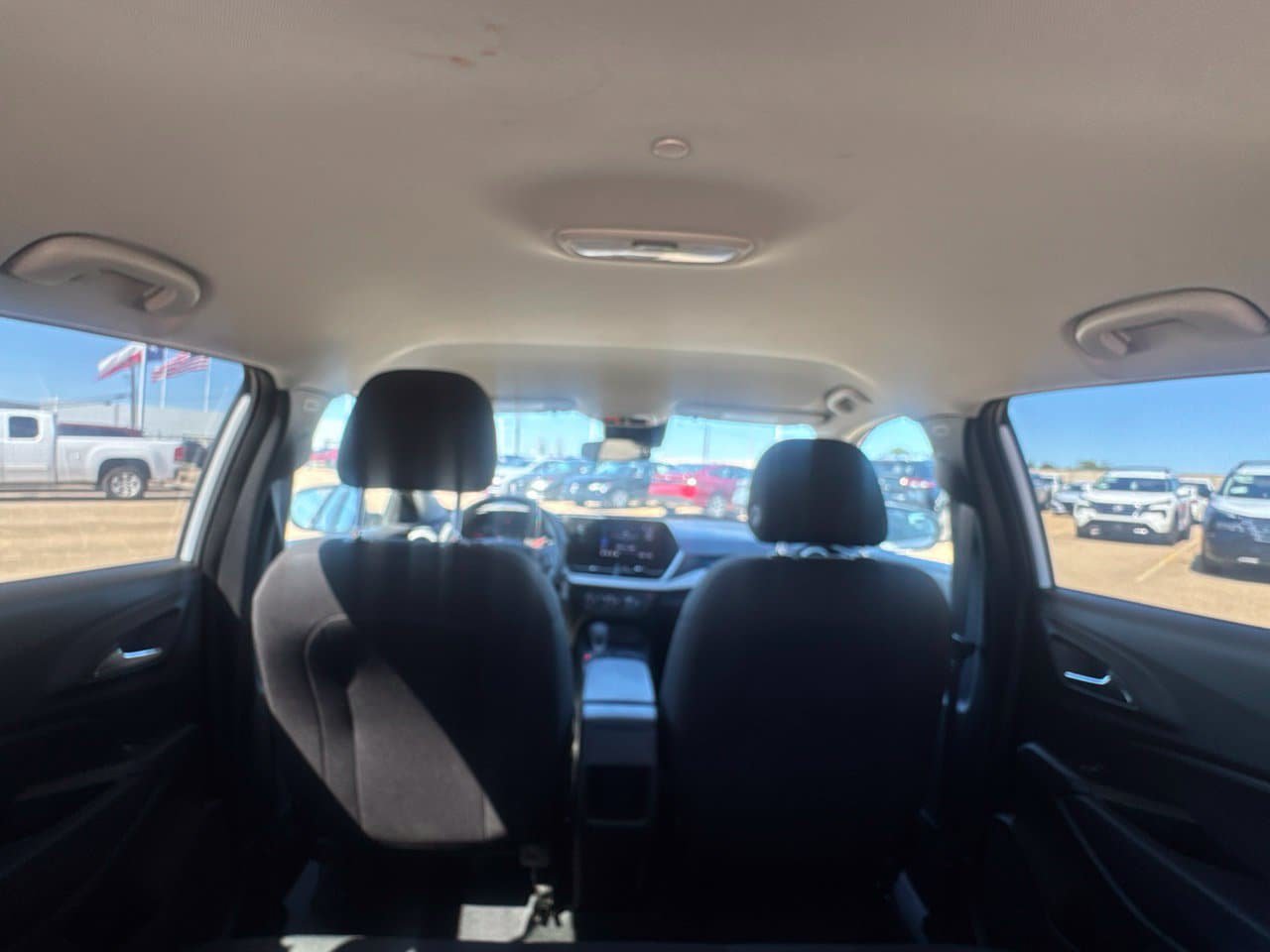 Used 2025 Chevrolet Trax LS FWD image 33