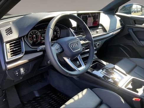 Used 2025 Audi Q5 2.0T Premium Plus w/ Premium Plus Package AWD/4WD image 17