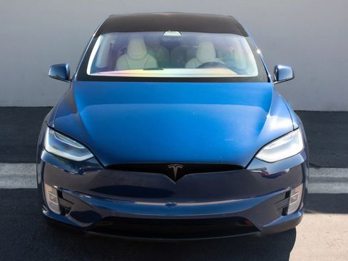 Used 2018 Tesla Model X P100D image 22