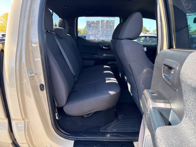 Used 2018 Toyota Tacoma TRD Sport w/ Technology Package AWD/4WD image 10