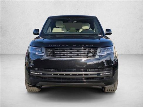 New 2025 Land Rover Range Rover SE image 6