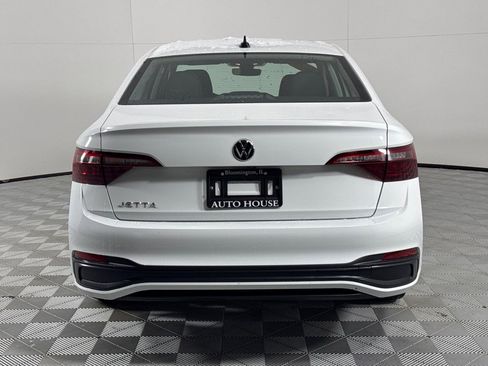 Used 2024 Volkswagen Jetta S image 6