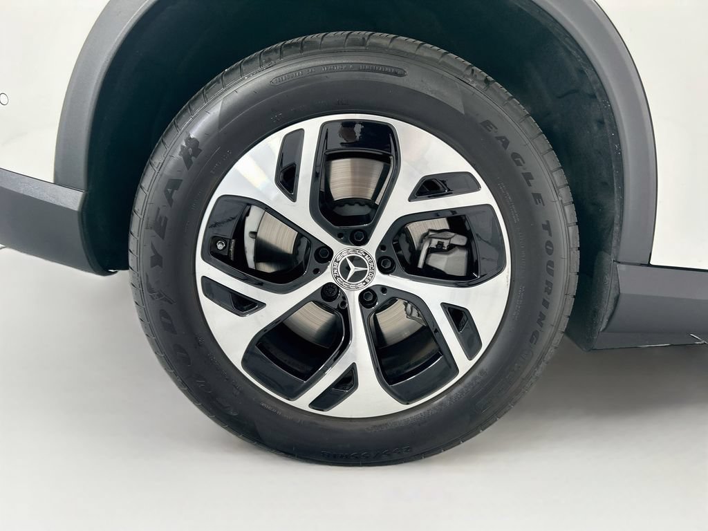 Certified 2025 Mercedes-Benz GLC 350e 4MATIC image 32