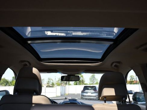 Used 2018 Lincoln MKX Reserve w/ Lincoln MKX Climate Package FWD image 32