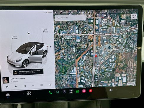 Used 2023 Tesla Model Y Long Range AWD/4WD image 21