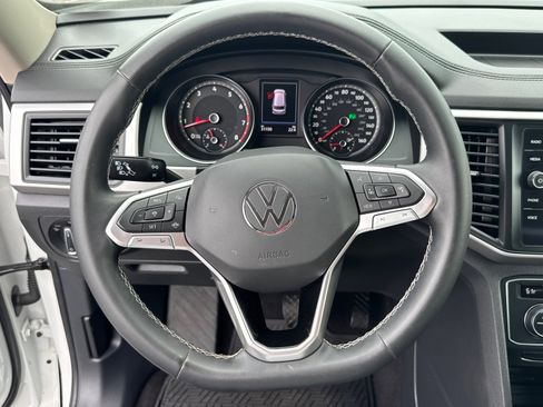 Used 2021 Volkswagen Atlas SE w/ Towing Package image 15