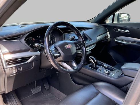 Used 2022 Cadillac XT4 Premium Luxury w/ Safety Alert Package AWD/4WD image 11