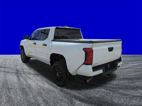 Used 2025 Toyota Tacoma SR5 AWD/4WD image 6