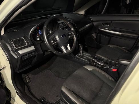 Used 2016 Subaru Crosstrek 2.0i Premium w/ Moonroof Package AWD/4WD image 10