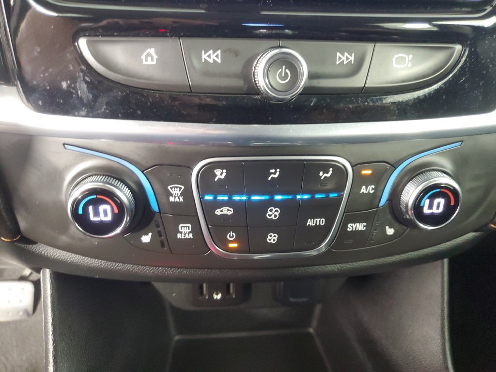 Used 2020 Chevrolet Traverse LT FWD image 20