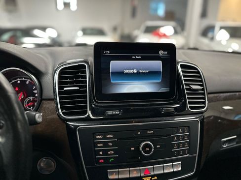 Used 2017 Mercedes-Benz GLE 350 4MATIC image 30