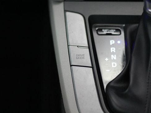 Used 2018 Hyundai Elantra SEL FWD image 33
