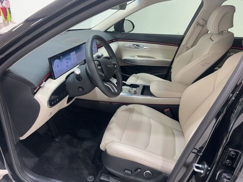 Used 2026 Genesis GV70 2.5T Advanced image 10