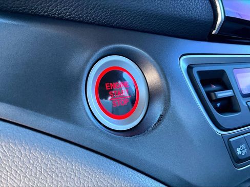Used 2021 Honda Pilot Special Edition image 32