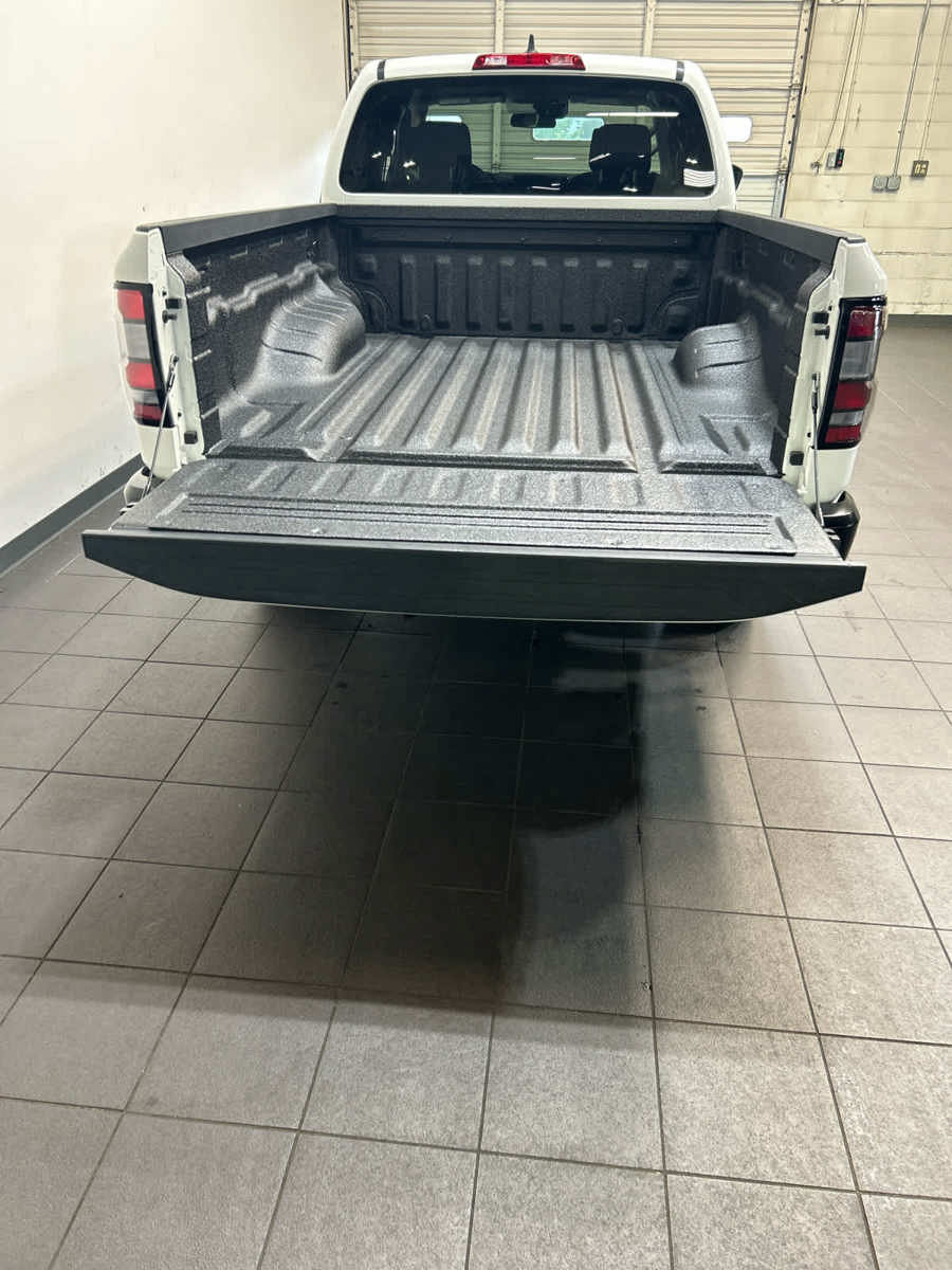 Used 2022 Nissan Frontier S RWD image 10
