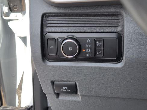 Used 2025 Ford F350 XLT AWD/4WD image 27