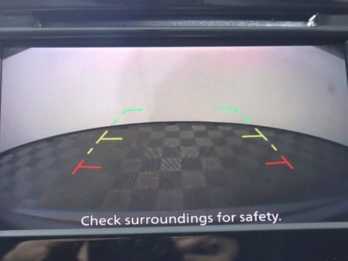Used 2019 Nissan Rogue AWD image 22