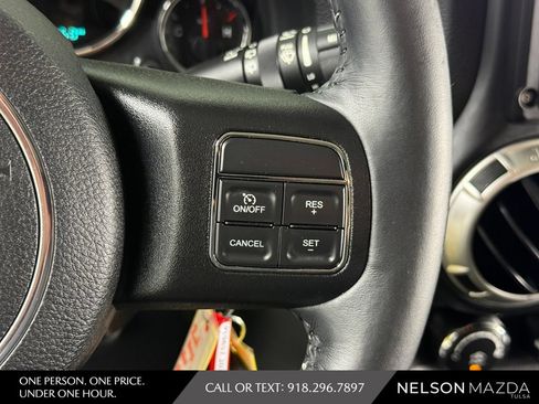 Used 2016 Jeep Wrangler Unlimited Sahara AWD/4WD image 27