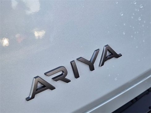 Used 2024 Nissan Ariya FWD image 13