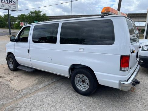 Used 2005 Ford E-150 and Econoline 150 Wagon image 6
