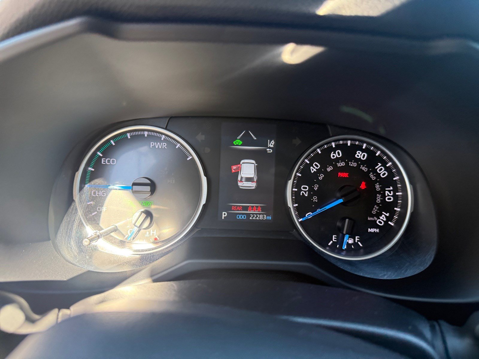 Used 2022 Toyota RAV4 LE AWD/4WD image 10