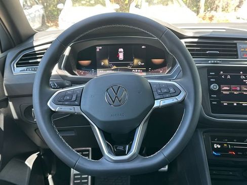 Used 2023 Volkswagen Tiguan SE R-Line FWD image 23