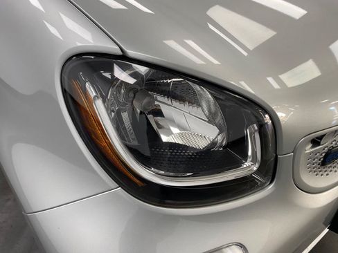 Used 2019 smart fortwo electric drive RWD image 10