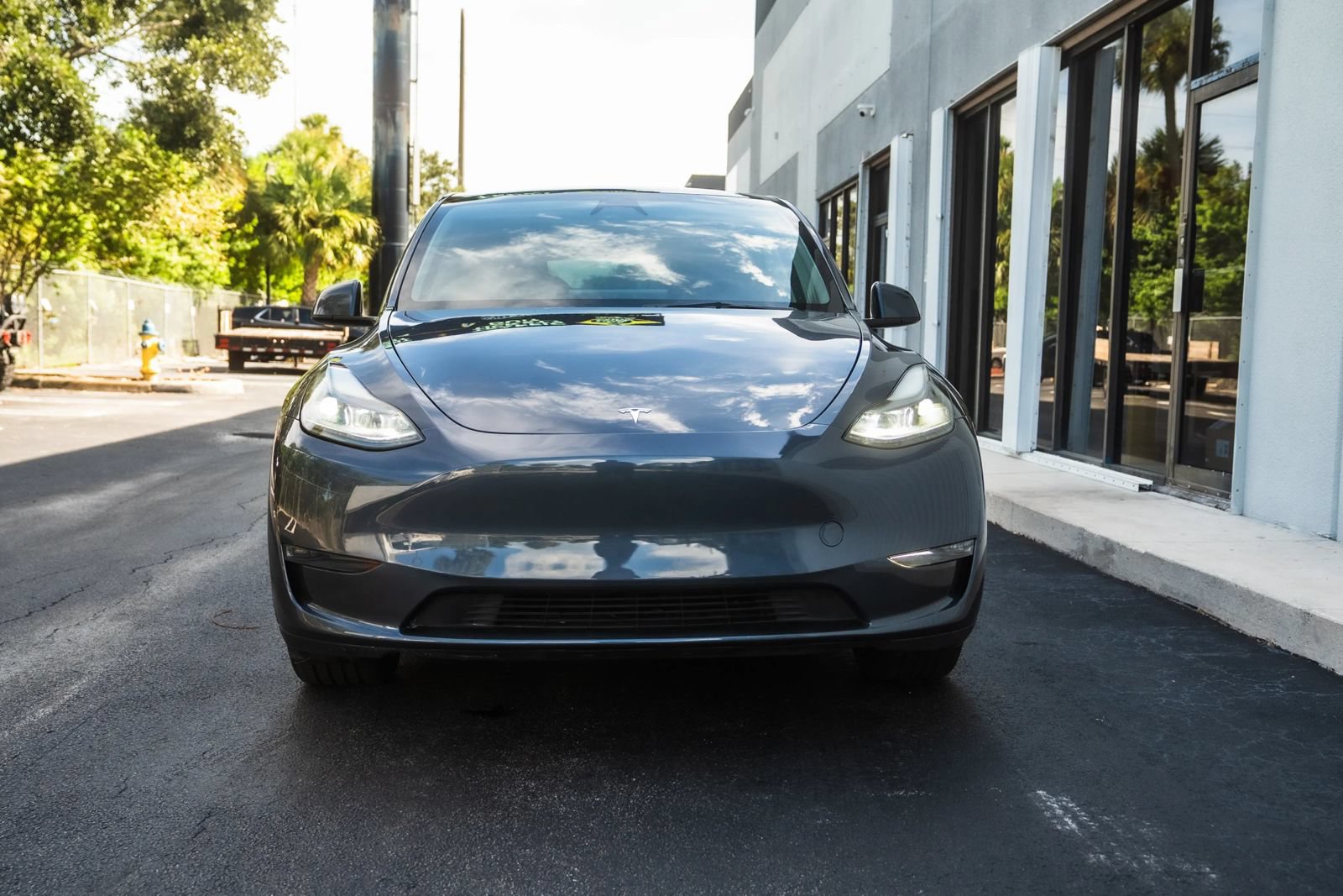 Used 2023 Tesla Model Y 2WD image 1