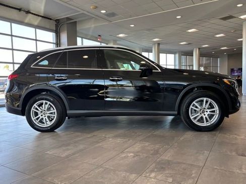 Used 2026 Mercedes-Benz GLC 300 GLC 300 image 2