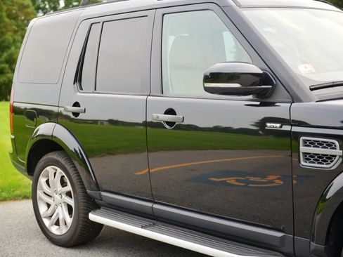 Used 2016 Land Rover LR4 HSE Silver Edition AWD/4WD image 18