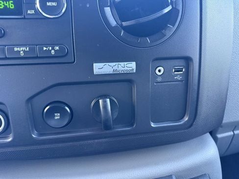 Used 2011 Ford E-350 and Econoline 350 XLT image 15