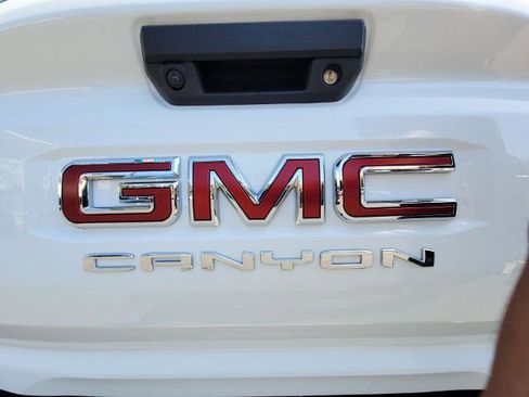Used 2024 GMC Canyon AT4 w/ AT4 Premium Package AWD/4WD image 31