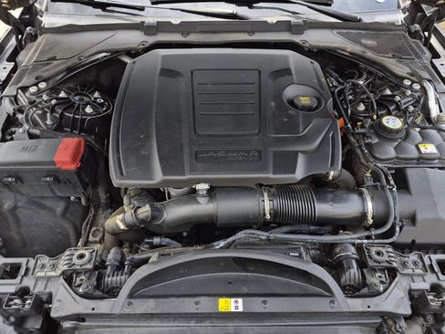 Used 2024 Jaguar XF R-Dynamic SE image 10