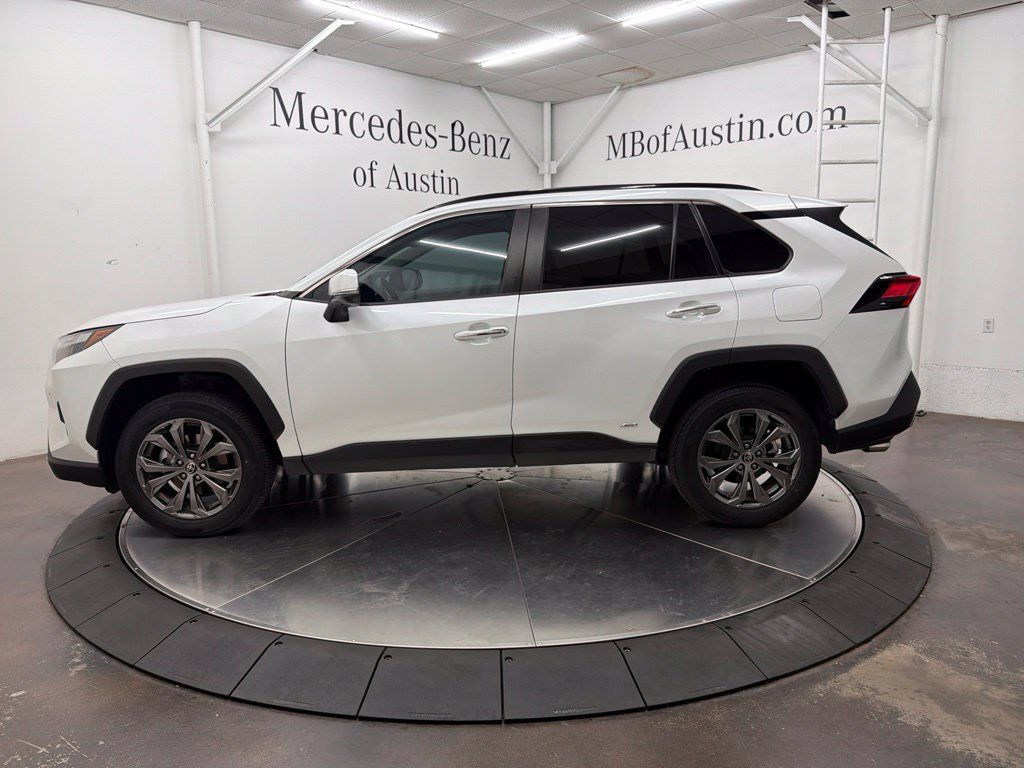 Used 2023 Toyota RAV4 Limited AWD/4WD image 4